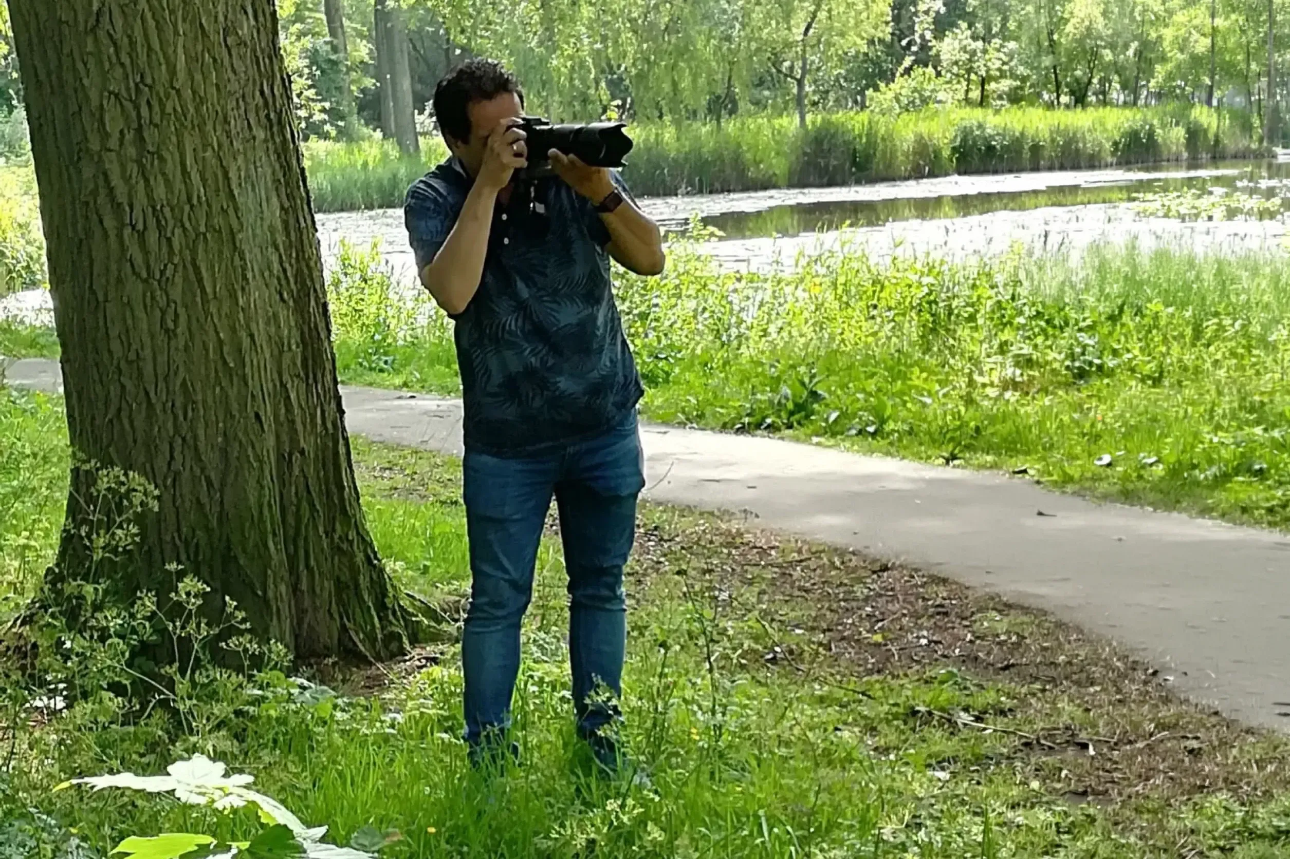Stefan Segers aan het werk tijdens een familiefotoshoot