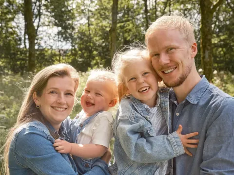 Familiefotoshoot Zoetermeer — gezin in het park